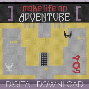 Puede incluir: Gráfico de descarga digital con un diseño de videojuego pixelado. El texto "make life an ADVENTURE" se muestra encima de un nivel de juego amarillo y gris con iconos pixelados. Las palabras "DIGITAL DOWNLOAD" están en la parte inferior.