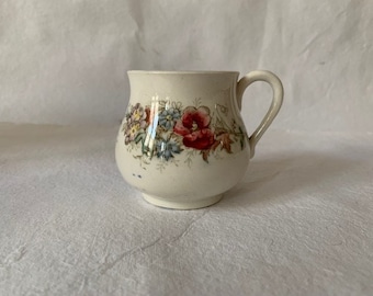 Petit pot à lait ancien en porcelaine fleuri, vaisselle française, 1910, France