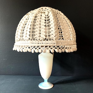 Lamp in white opaline from Sèvres, handmade crochet lampshade