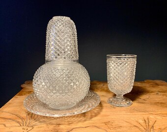 Servicio nocturno en cristal con punta de diamante, decantador y cristal estilo Baccarat.