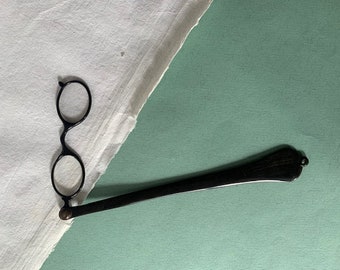 Lorgnon XIXème/binocle/lunette à main ancienne en fausse écaille