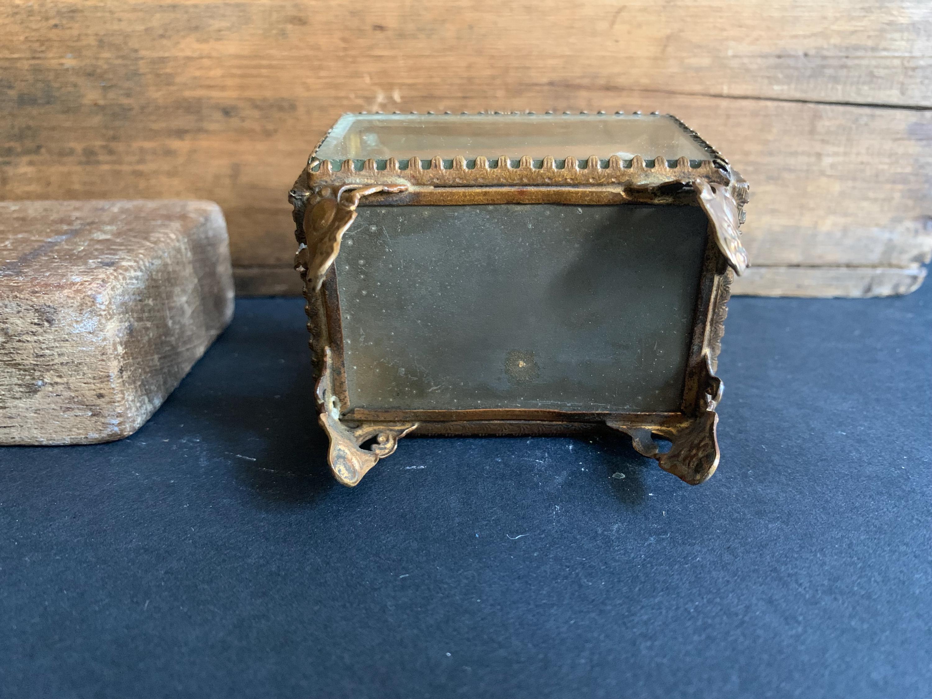 Petit Coffret Vintage En Laiton Et Verre Biseauté - Années 1940 Environ - Occasion