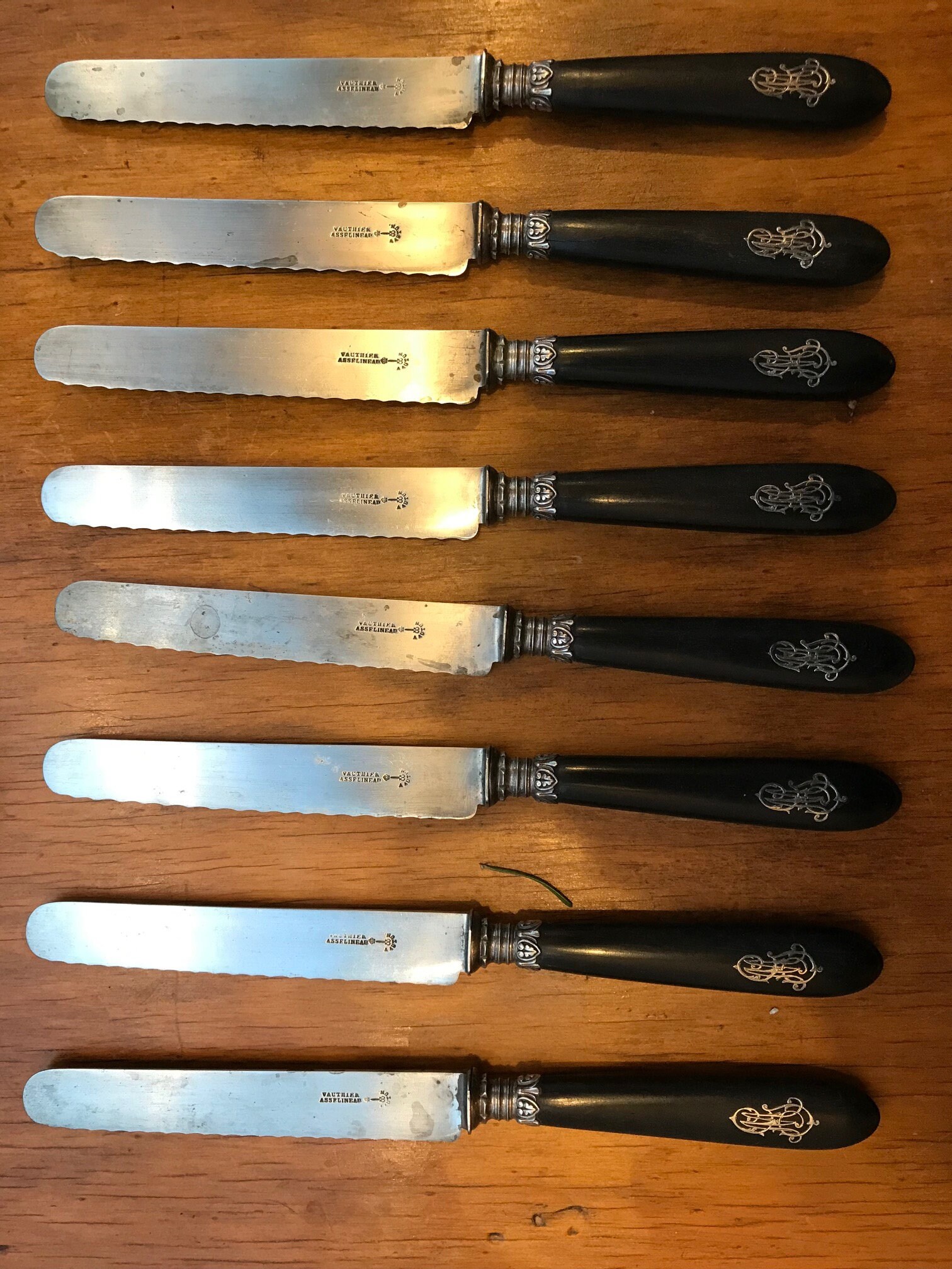 Couteaux Anciens Noirs Chiffrés Napoleon Iii