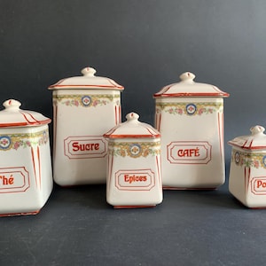 Ensemble de 5 pots de cuisine anciens en porcelaine fleurie