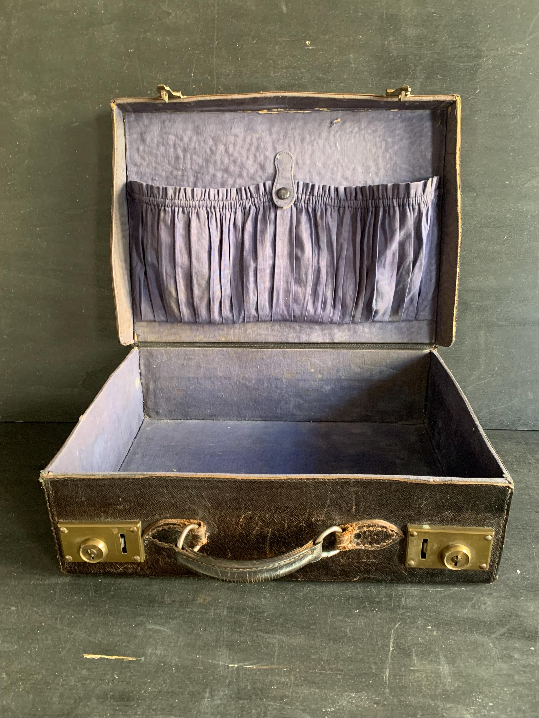 Ancienne Valise Cuir Marron d'occasion | Plus que 4 exemplaires à -60