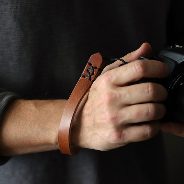 Leather Camera Wrist Strap - Custom Camera Hand Strap for Photographer - Camera Clutch - Personalized Camera Strap with Custom Initials