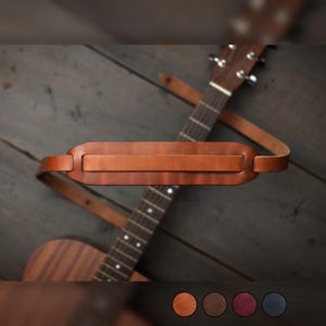 Correia de couro para guitarra | Correia de guitarra personalizada | Correia de guitarra feita à mão | Guitarra personalizada | Guitarra acústica | Presentes para baixistas | Estilo folk
