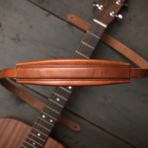 Padded Leather Guitar Strap for Electric or Acoustic Guitar | Personalised Guitar Belt for Musician Gift | PILLOW style