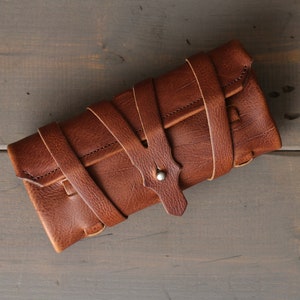 Rouleau de crayons en cuir | Étui pour stylo plume | Étui à crayons en cuir | Grande trousse avec monogramme | Ensemble de calligraphie | Rouleau de stylo en cuir