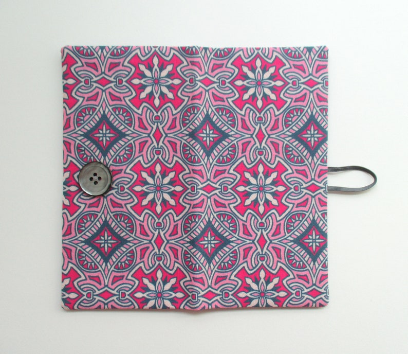 pink /& dark gray ornate design Checkbook Cover in magenta