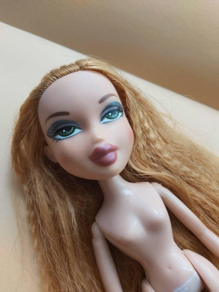 Bratz doll cheap crimped hair