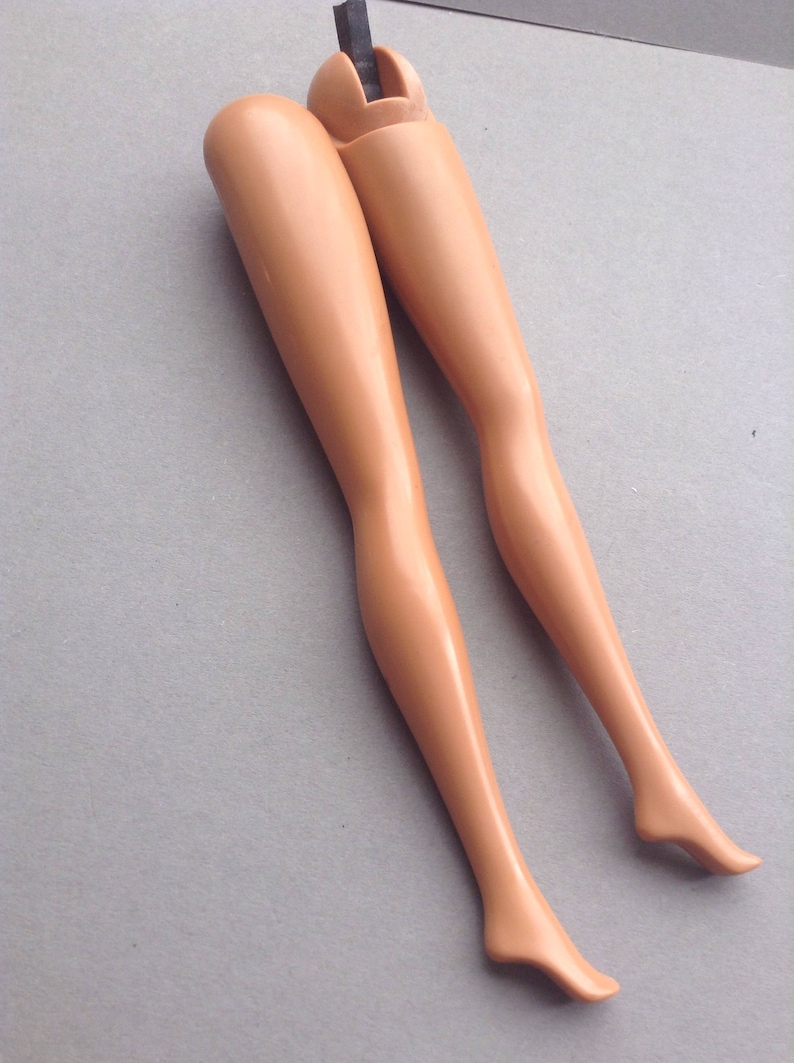 Кукла барби ноги