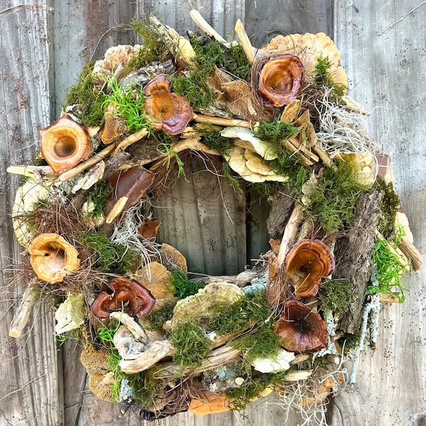 Natural Mushrooms Wreath 20"