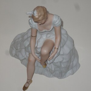 Vintage Wallendorf Porcelain Figurine of Ballerina in a Sitting Position lacing her shoes, German Porcelain Figurine image 10