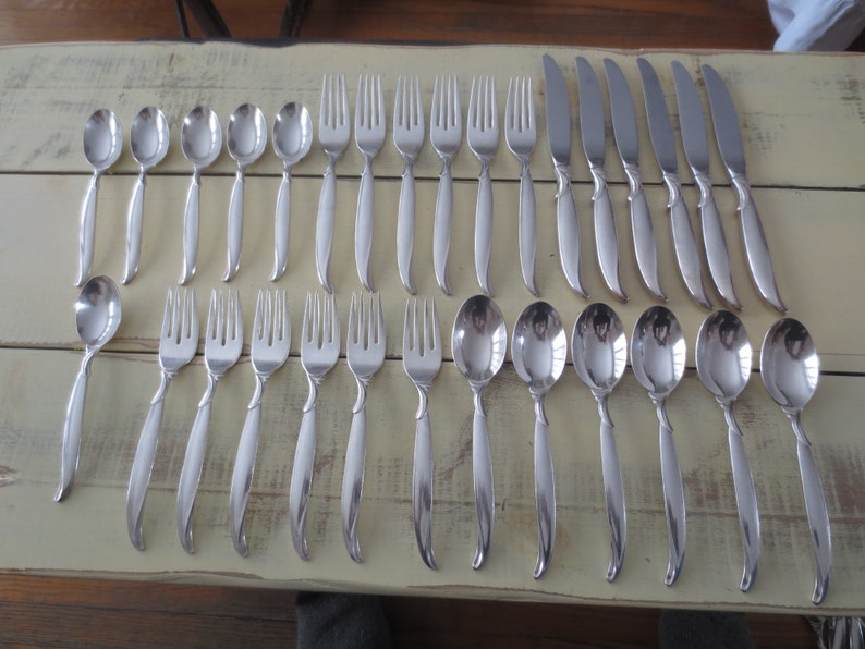 Vintage 1950/'s Rogers Cutlery Flair Pattern Service for 6 Persons 5 Piece Serving Total 30 pieces