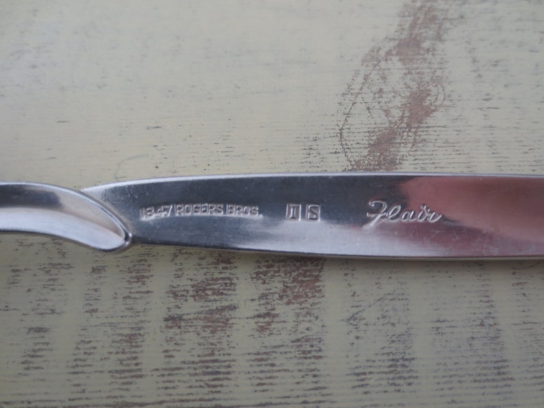 Vintage 1950/'s Rogers Cutlery Flair Pattern Service for 6 Persons 5 Piece Serving Total 30 pieces