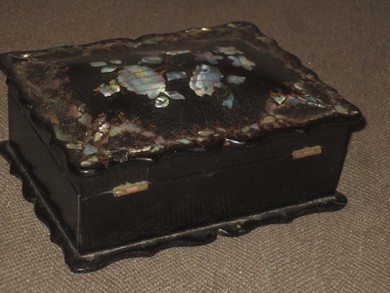 Antique Mid 18's Paper Mache Dresser Box Jewelry … - image 5
