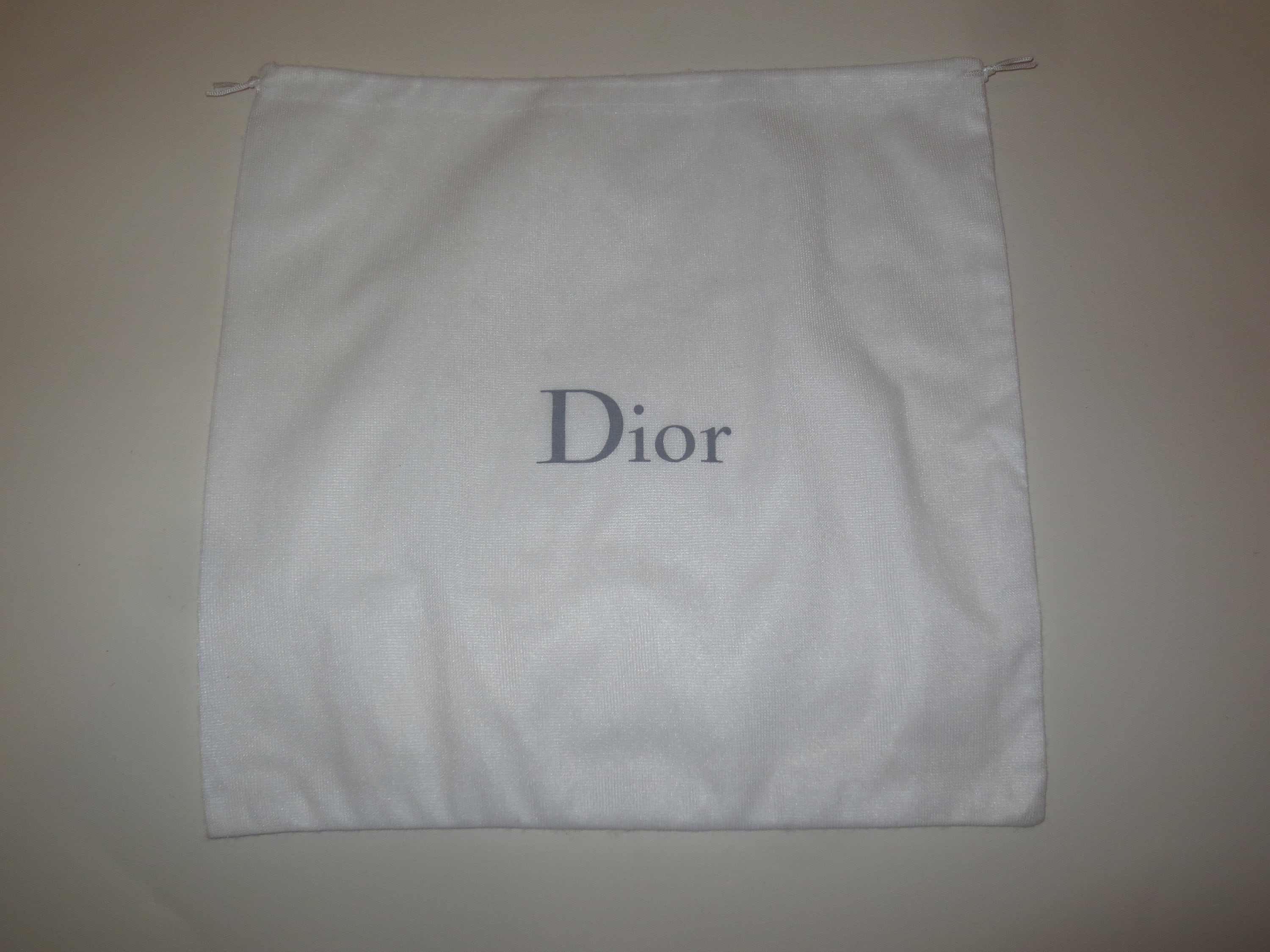 Lady dior cheap dust bag