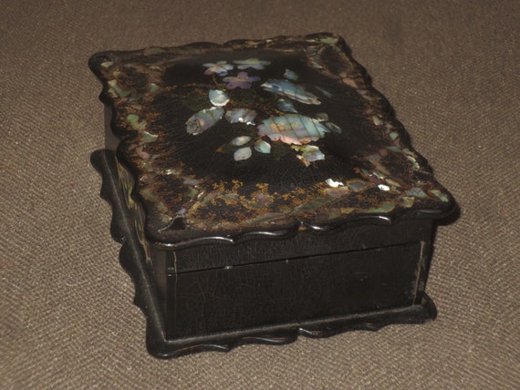 Antique Mid 18's Paper Mache Dresser Box Jewelry … - image 4