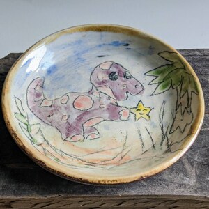 Cute ceramic purple dinosaur ring dish, whimsical buddy jewelry storage, pottery trinket dish, animal friend kids plate, tiny serving tray