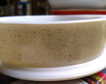 Pyrex Homestead 471 Speckled Tan by Corning Milk Glass with lid