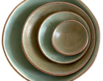 Ceramic Nesting Bowl Set. 4 Handcrafted Stoneware Pottery Bowls