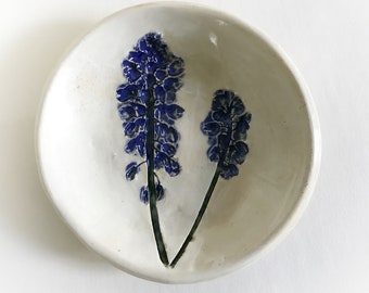 Hyacinth Flower. Ceramic Soap Dish. Symbol of Creativity & New Beginnings. Housewarming or Moving Gift. Botanical Art. Floral Home Decor