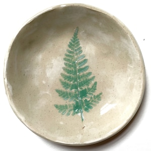 Fern Leaf Ceramic Dish: Emerald Green Pottery Soap Dish, Jewelry Plate, Spoon Rest