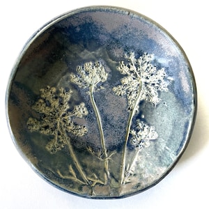 Queen Anne's Lace Ceramic Dish. Botanical Art. Symbol of Love. Natural Home Decor.  Soap Dish.  Anniversary Gift. Spoon Rest. Jewelry Holder