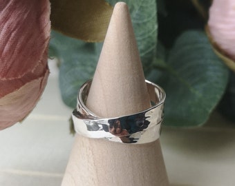 Handcrafted sterling silver crossed hammered ring for women, infinity ring, gift for her