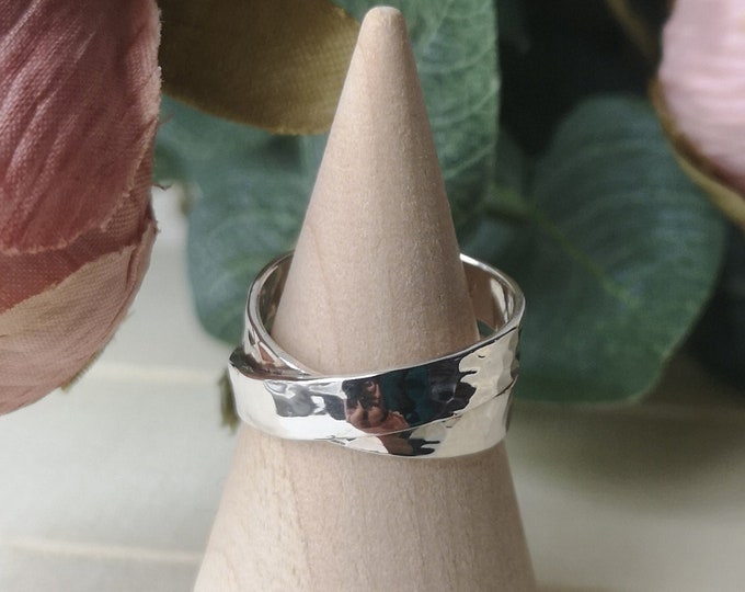 Handcrafted sterling silver crossed hammered ring for women, infinity ring, gift for her