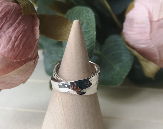 Handcrafted sterling silver crossed hammered ring for women.