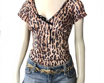 Top con estampado de leopardo francés de los años 90: estampado animal elástico, talla pequeña