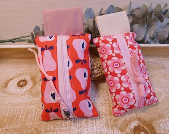Tissue pouch made of red patterned cotton fabric / tissue pouch / fabric bag / handkerchief case / small fabric bag / pouch