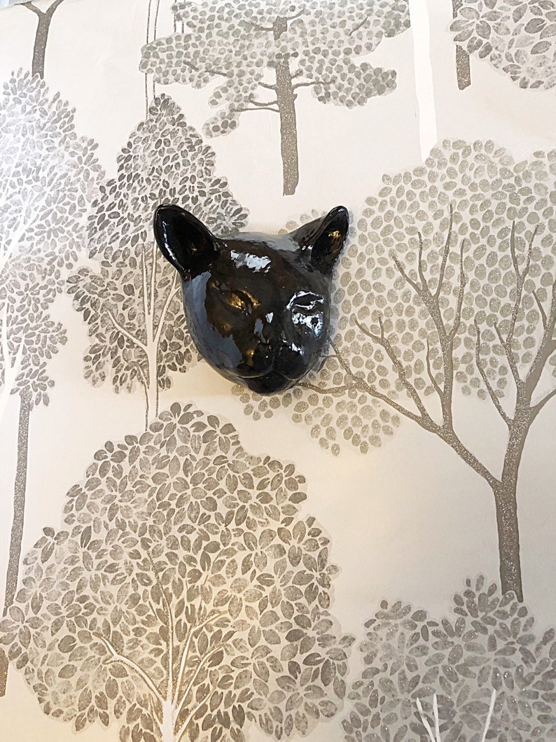 Black Sleepy Expression Cat Head Wallhanger