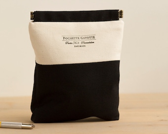 Charger case, Cosmetic pouch, Ditty bag, Make-up Case, Travel pouch, Mouse case / Cream and Black