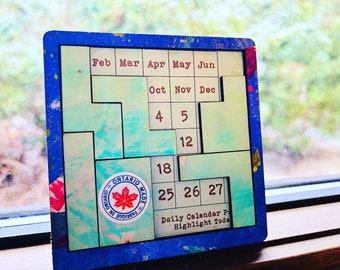 Perpetual Daily Desk Calendar and Brainteaser