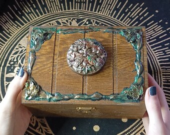 GreenMan Wood Jewellery Chest, Large Green man Wooden Box, trinket, ring, memory, tarot card deck, dnd die, gothic gift, fantasy, gamer