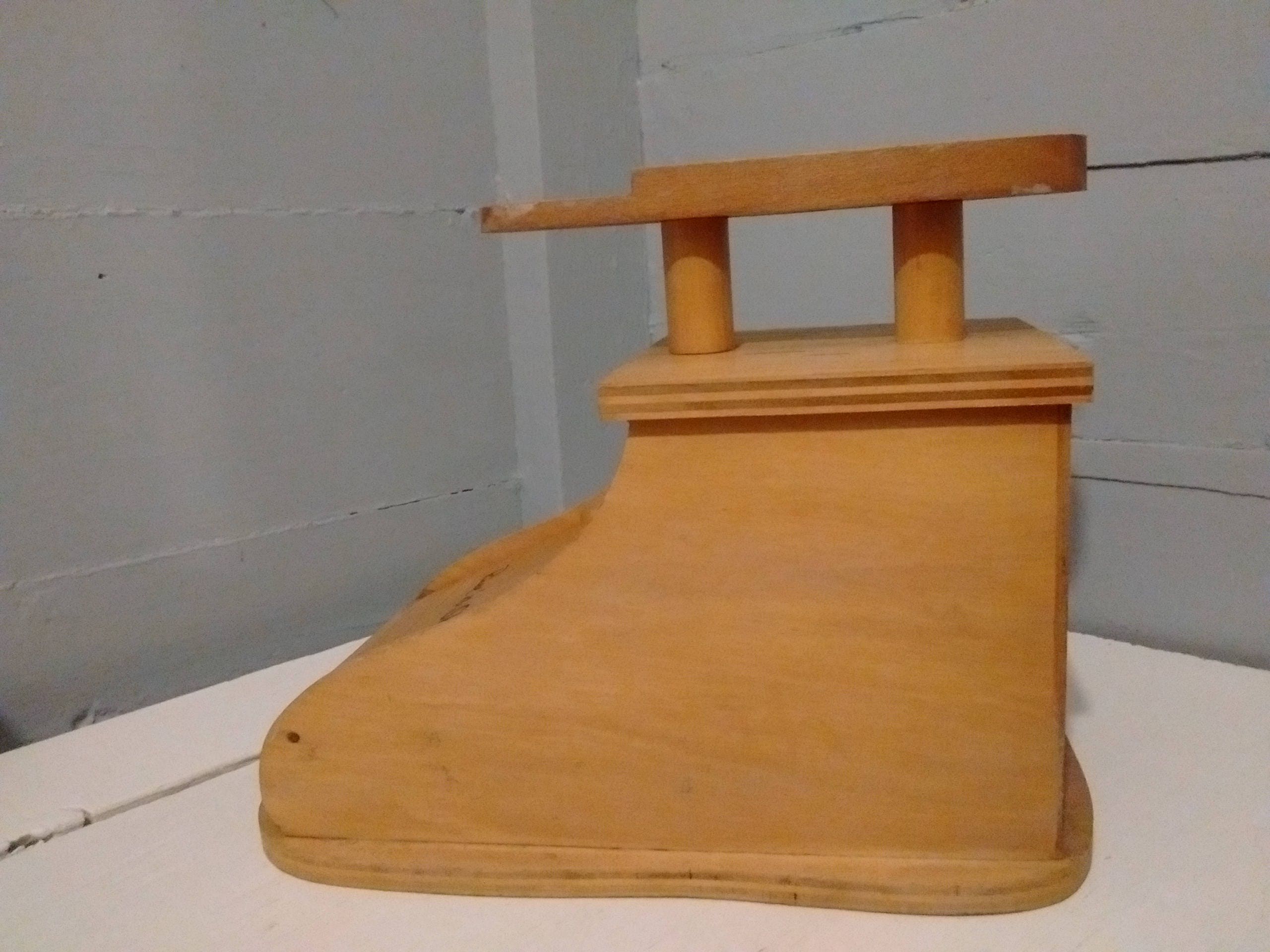 shoe polish storage box