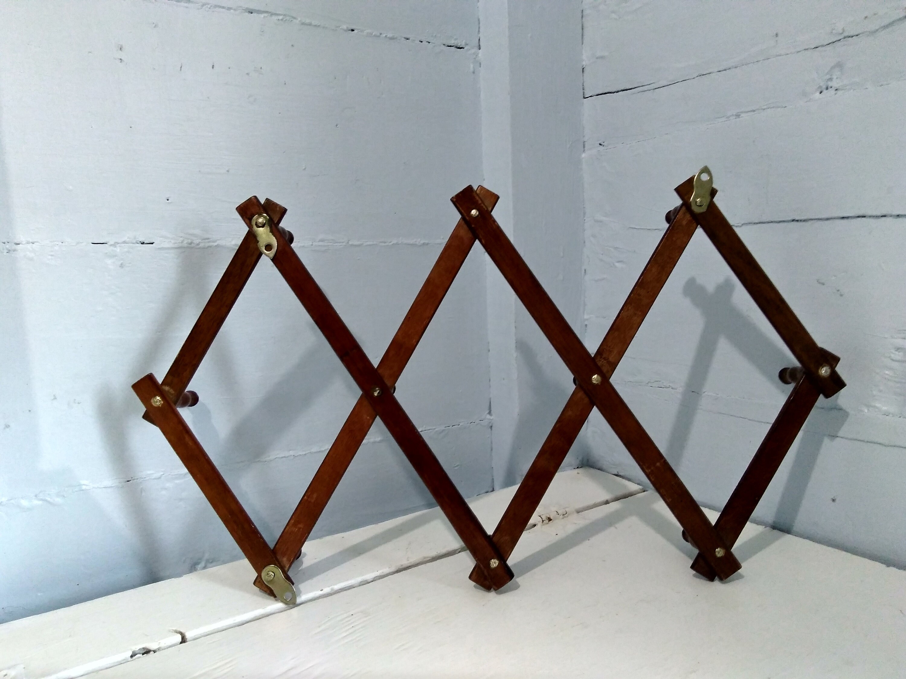Hanging Accordion Style Expandable Rack Vintage Peg Rack Mug Rack Hat Rack Scarf or Jewelry