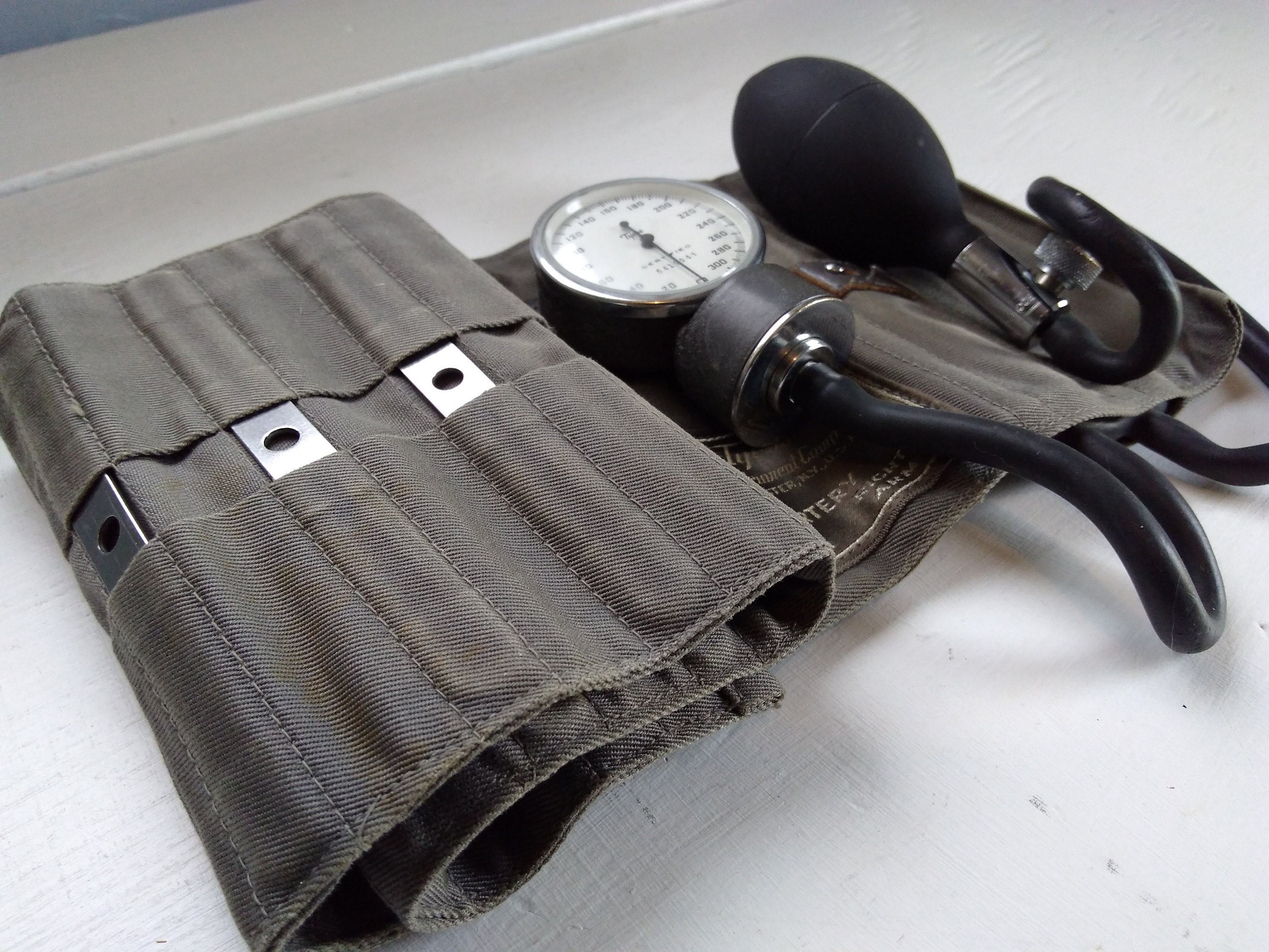 Vintage Blood Pressure Cuff Sphygmomanometer Tycos Taylor Instruments