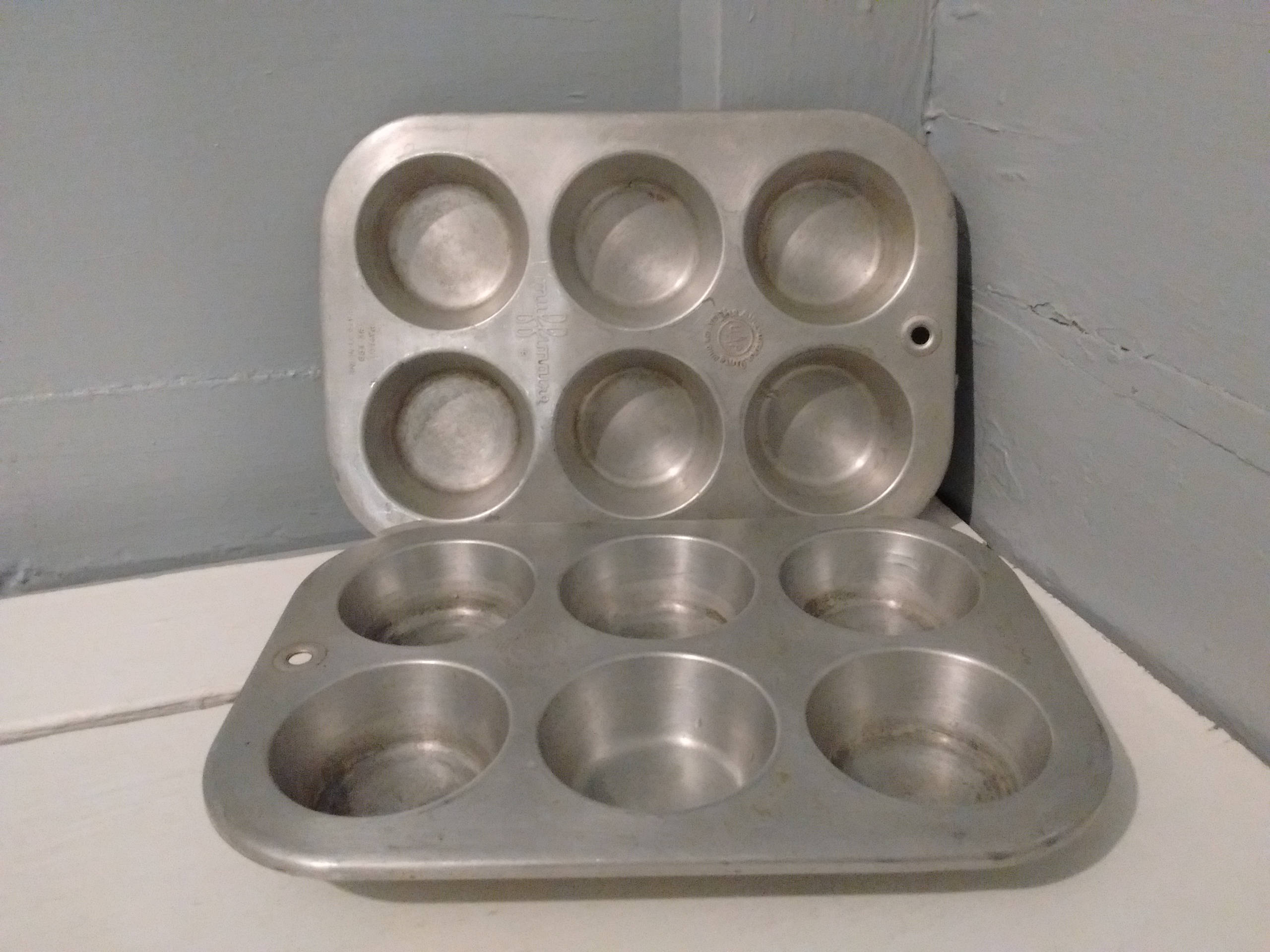 Muffinaire Muffin Tin, Vintage Cupcake Pan, Vintage Cupcake Tin, Aluminum  Muffin Tin 