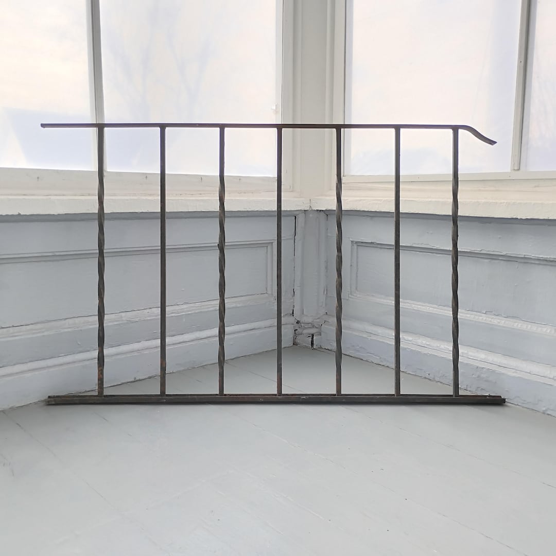 Twisted Bar Railing Vintage Wrought Iron Railing, Twisted and Solid Bar Design ...
