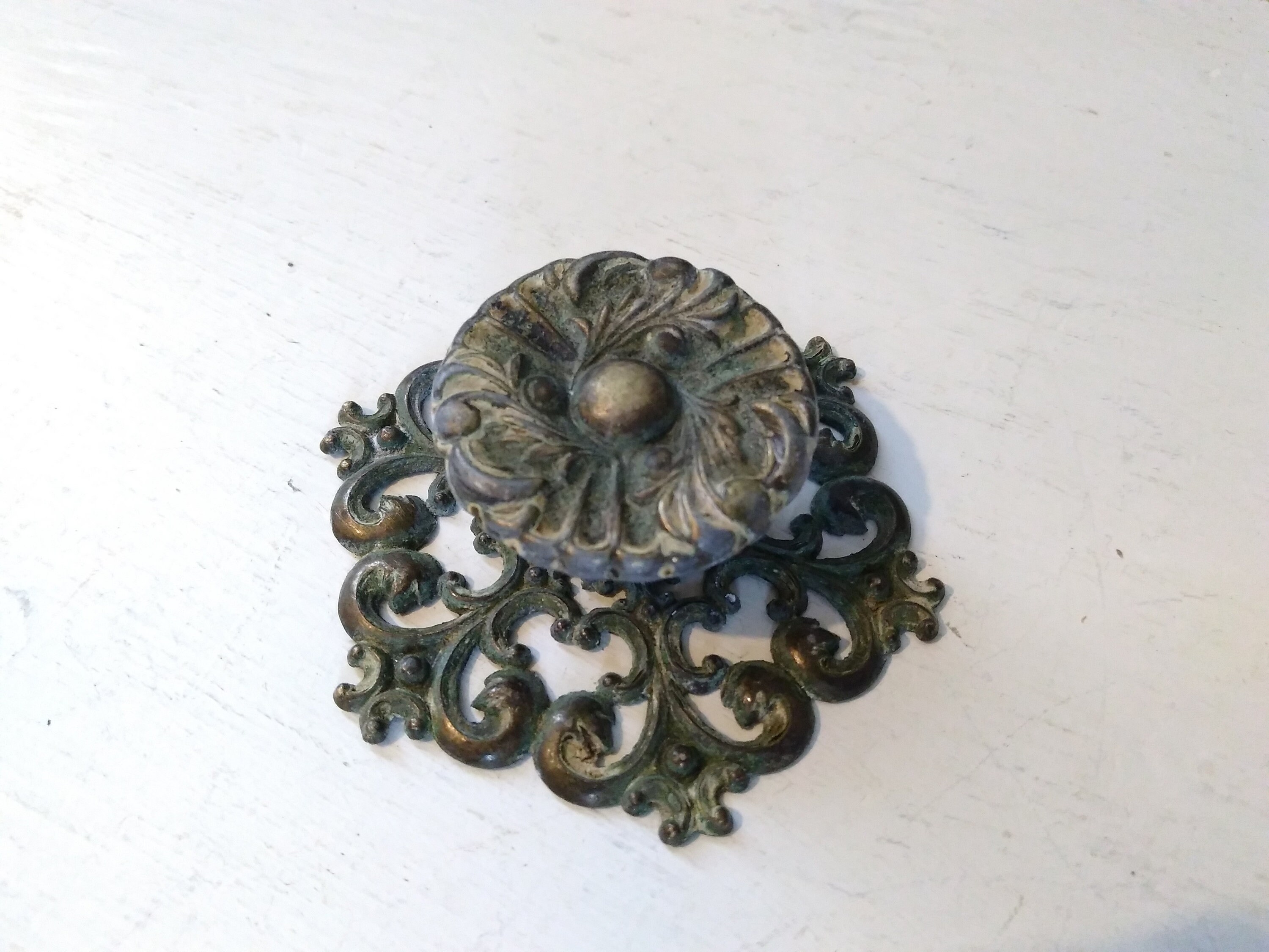 Vintage Ornate Floral Brass Color Knob with Back Plate Furniture