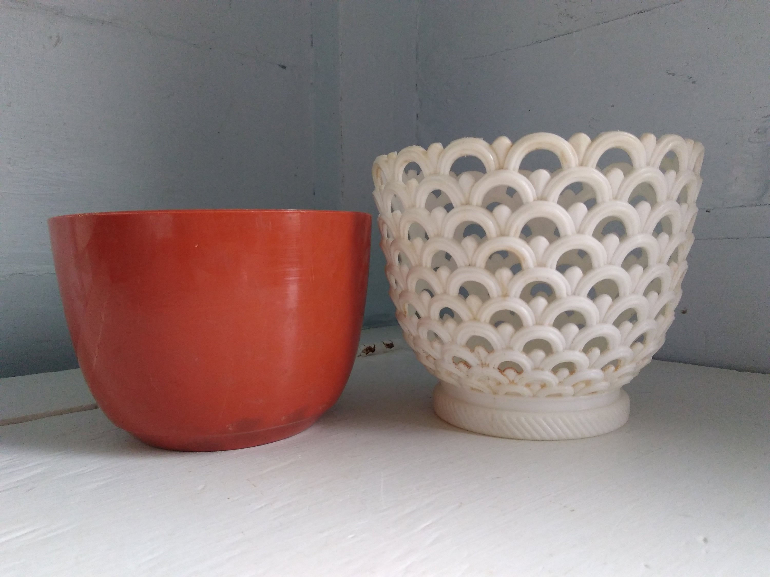 Vintage Milton Plastics Flower Pot. Decorative Indoor Outdoor Planter