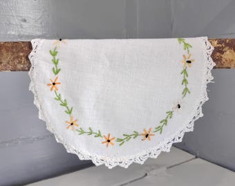 Vintage 8 Inch White Cotton Doily: Floral Needlepoint, Crochet Lace Edge, Farmhouse Decor, RhymeswithDaughter