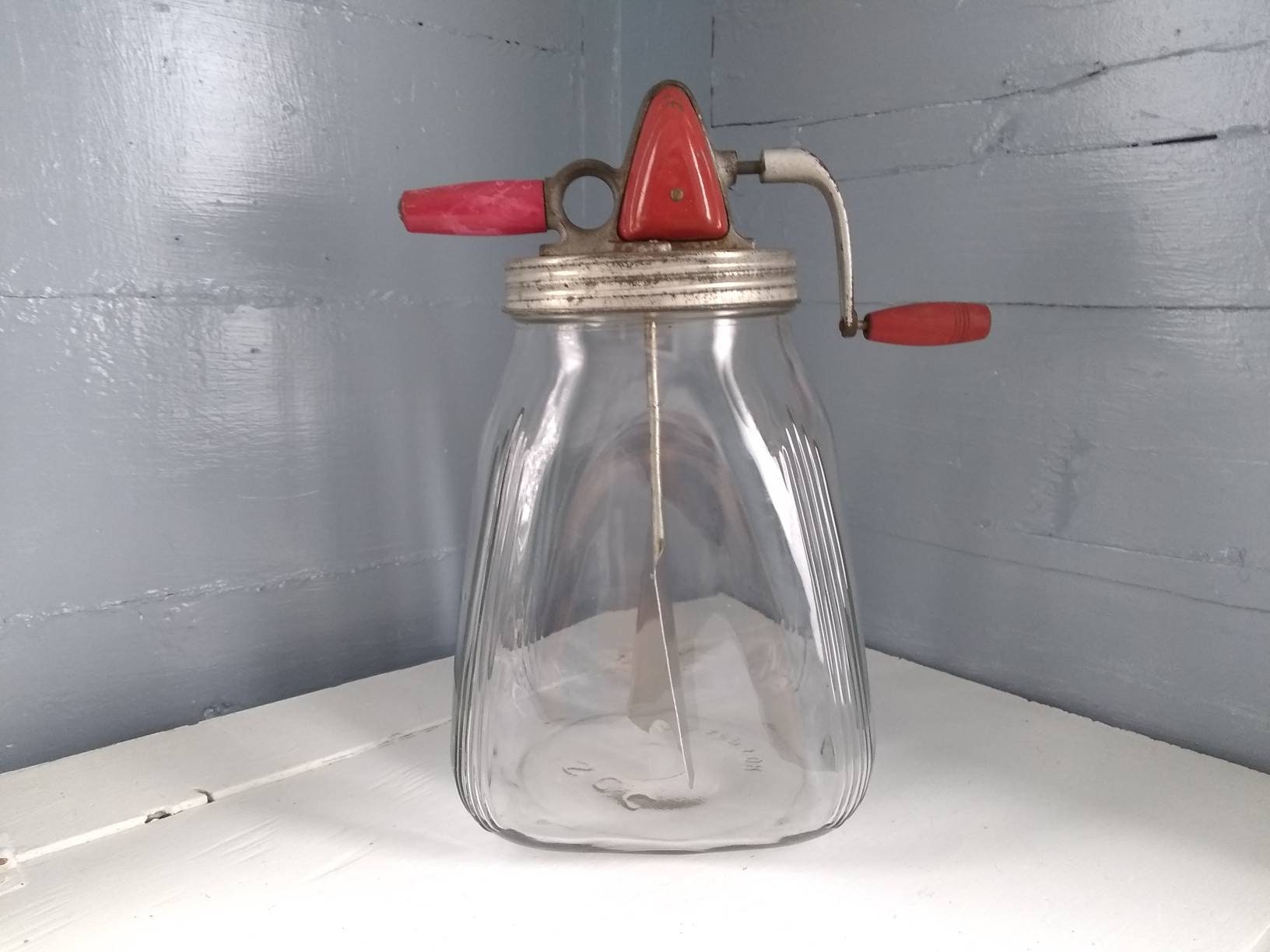 Antique Farm Masters 8 Quart SCC Glass Butter Churn with Metal Paddle