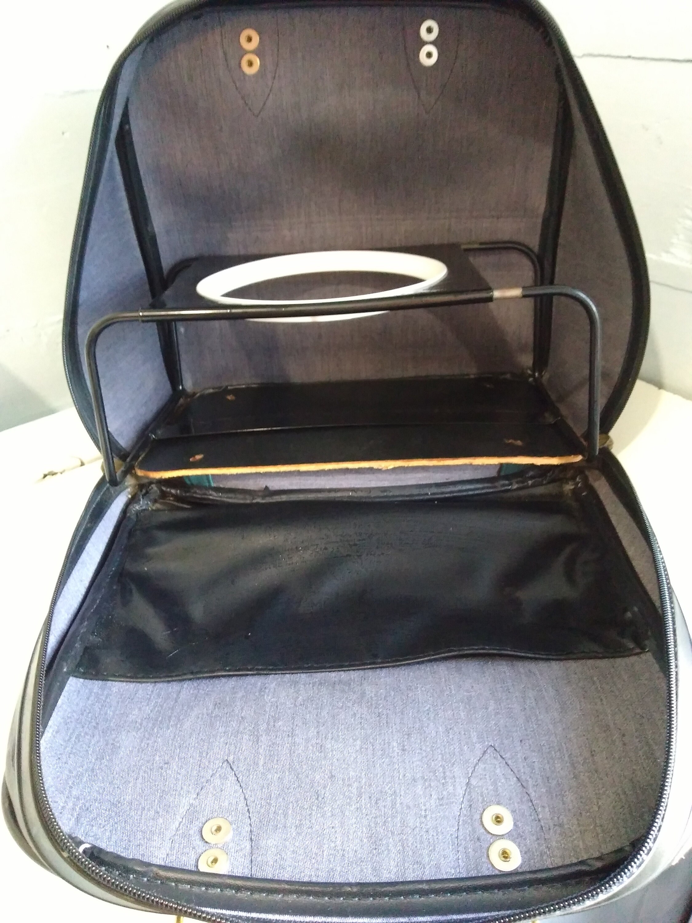 Vintage Retro Bowling Bag Colonial No 7501 Black with Gold Stripes