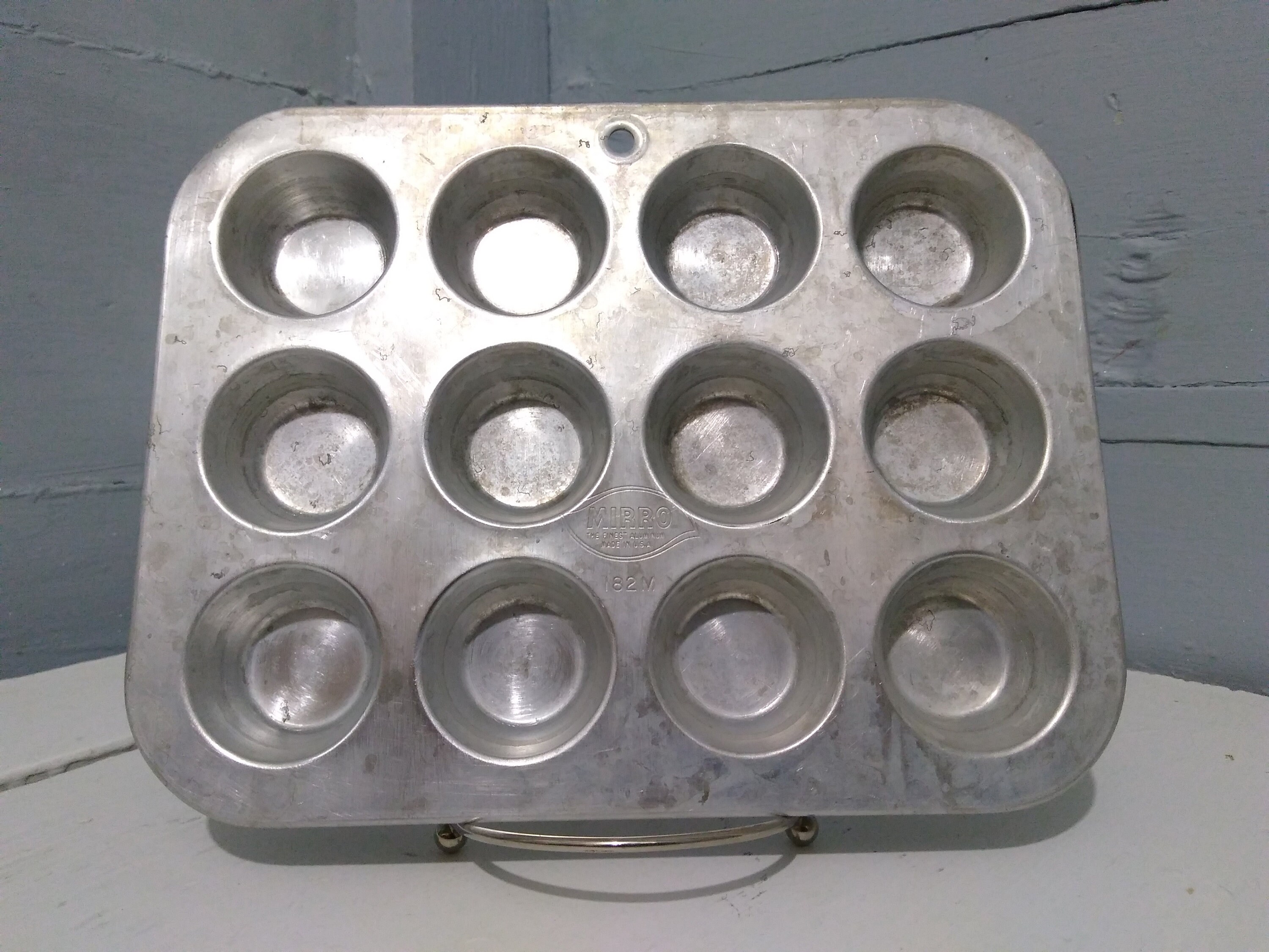 Vintage Muffin Pan, Vintage Muffin Tin, 12 Cup Muffin Pan