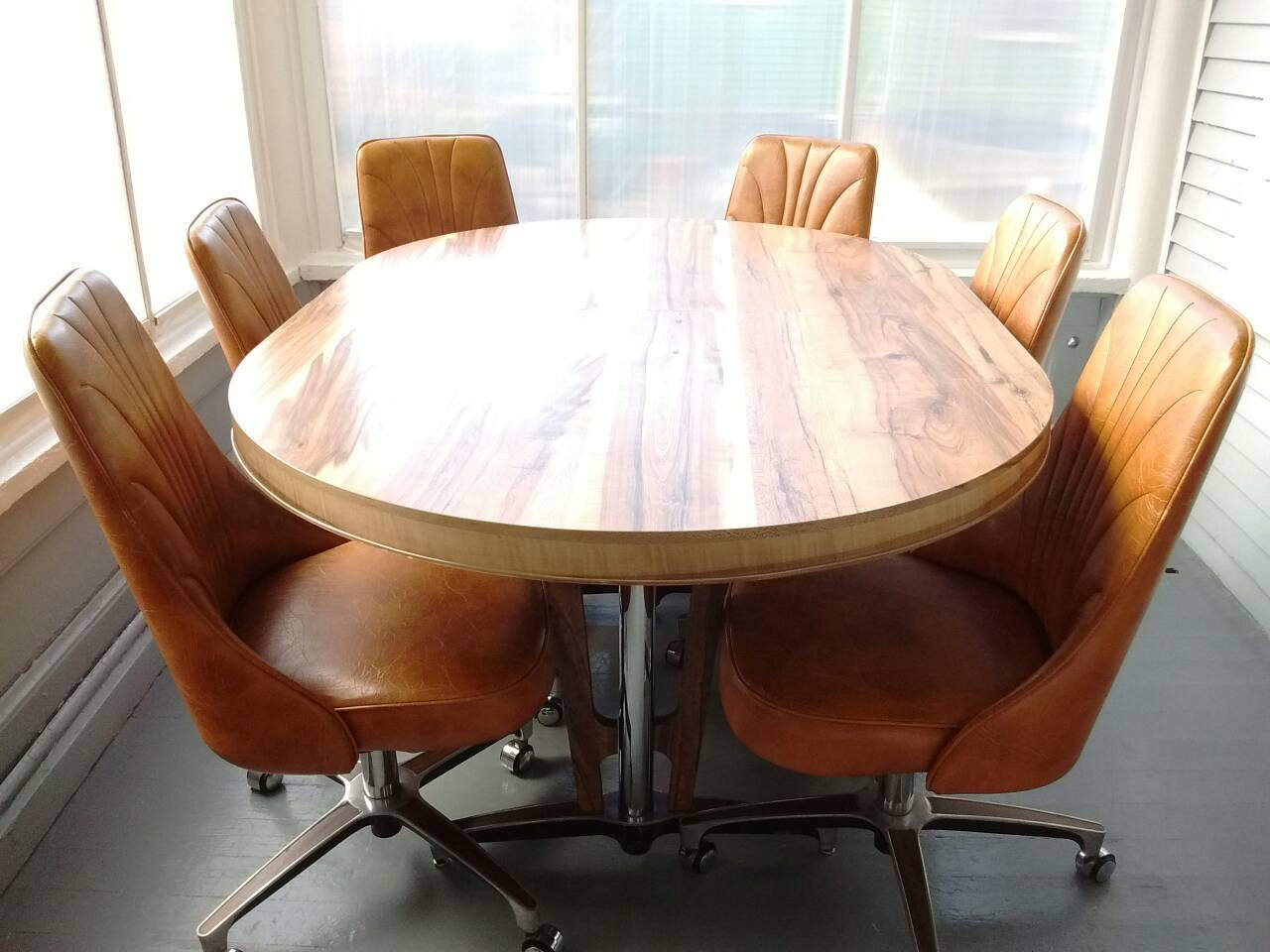 retro dining table